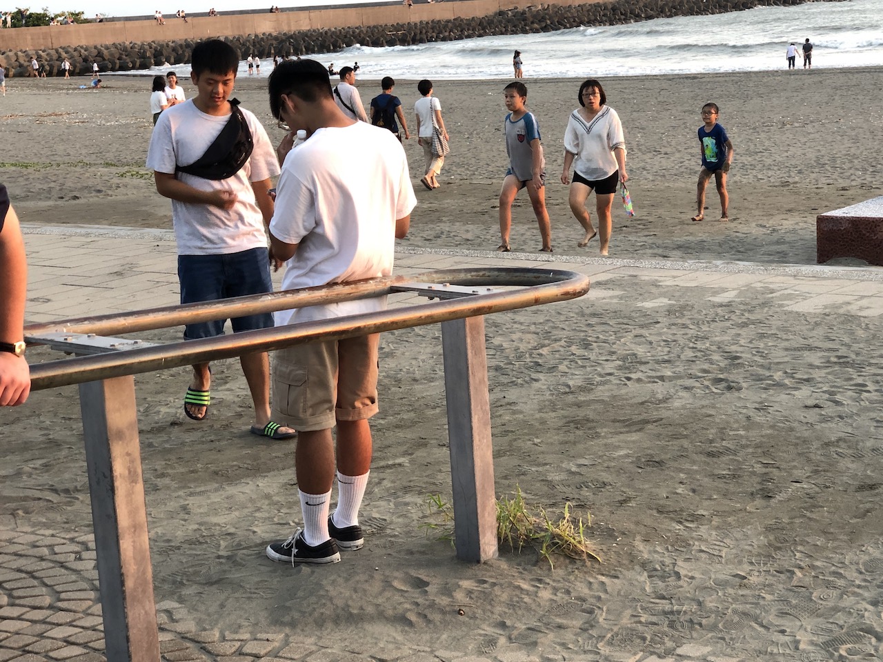 若者のデートスポットにもなっている|白ソックス系男子